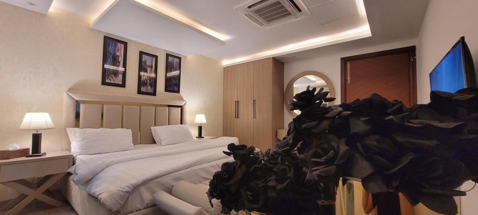 Gold Crest - Luxury Hotel Serviced Apartments Dha Phase 4 Lahore By Lmy Exterior photo