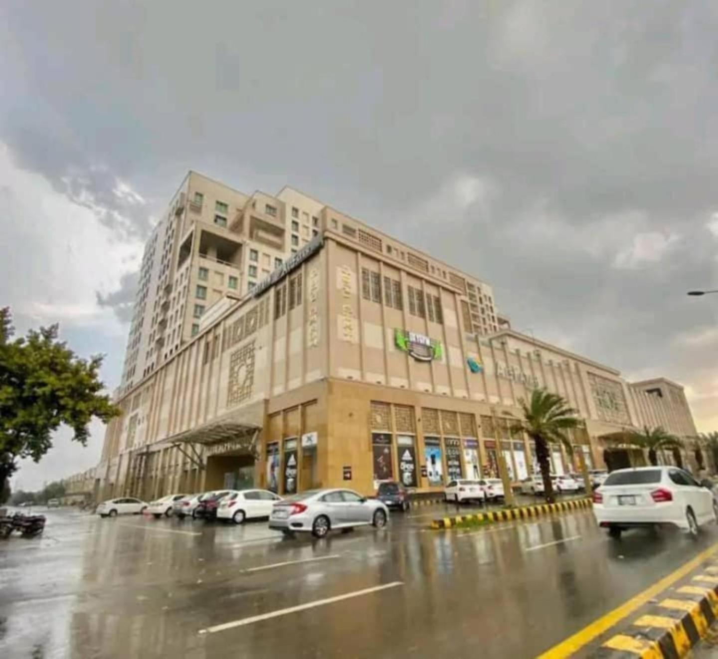 Gold Crest - Luxury Hotel Serviced Apartments Dha Phase 4 Lahore By Lmy Exterior photo